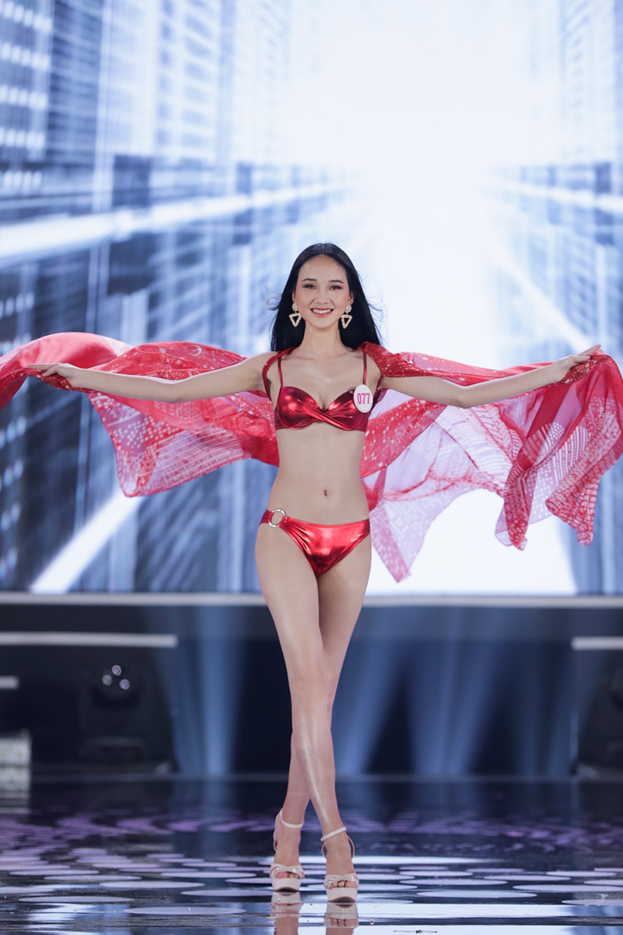Cận cảnh phần thi bikini của Top 22 Hoa hậu Việt Nam 2020 - 9