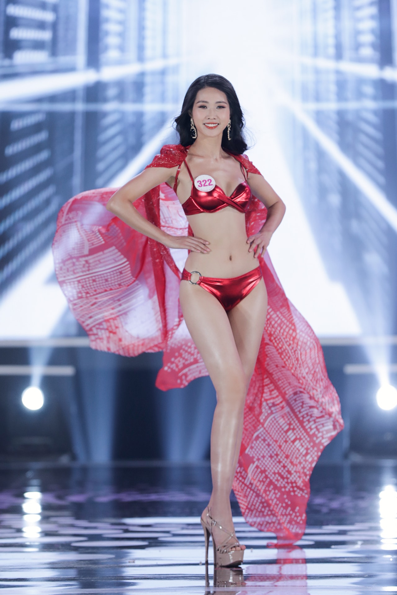 Cận cảnh phần thi bikini của Top 22 Hoa hậu Việt Nam 2020 - 10