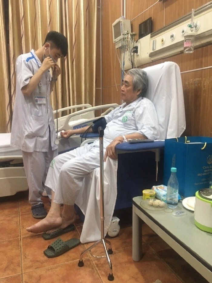 NSND Quang Thọ thoát 'cửa tử' sau 33 ngày tai biến - 1