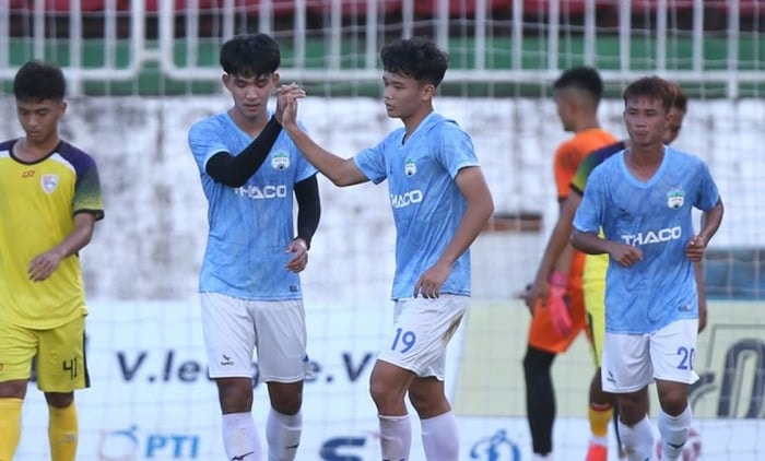 Sau quân bầu Hiển, đến lượt quân bầu Đức bị loại khỏi U21 Quốc gia - 1