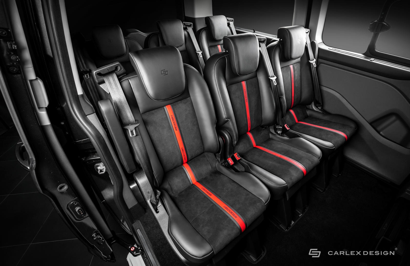 Ford Transit Connect bất ngờ hóa xe sang nhờ bản độ của Carlex Design - 7