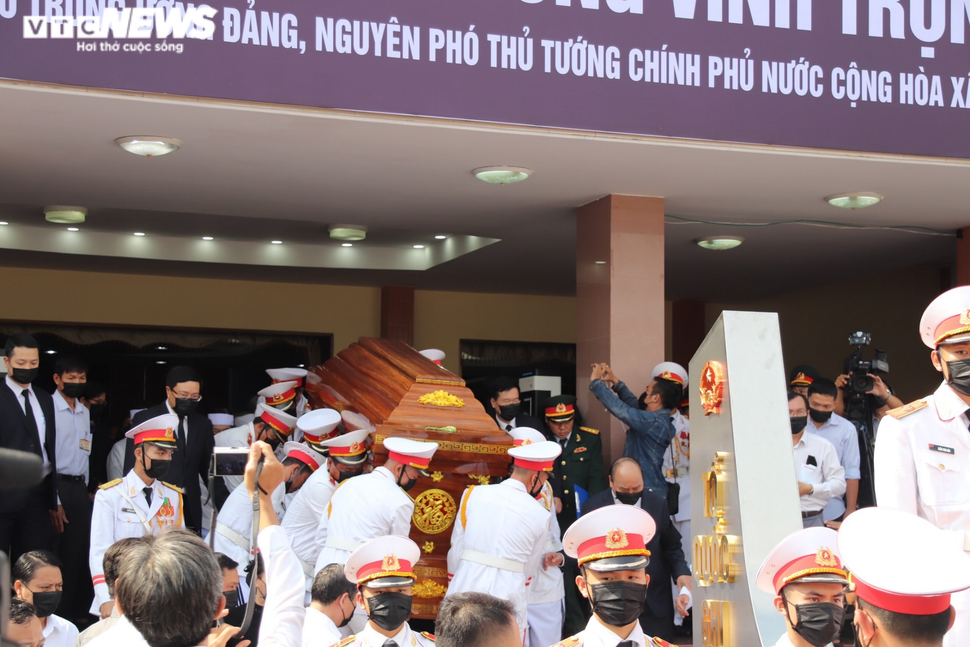 Ảnh: Tiễn đưa nguyên Phó Thủ tướng Trương Vĩnh Trọng về với đất mẹ - 4