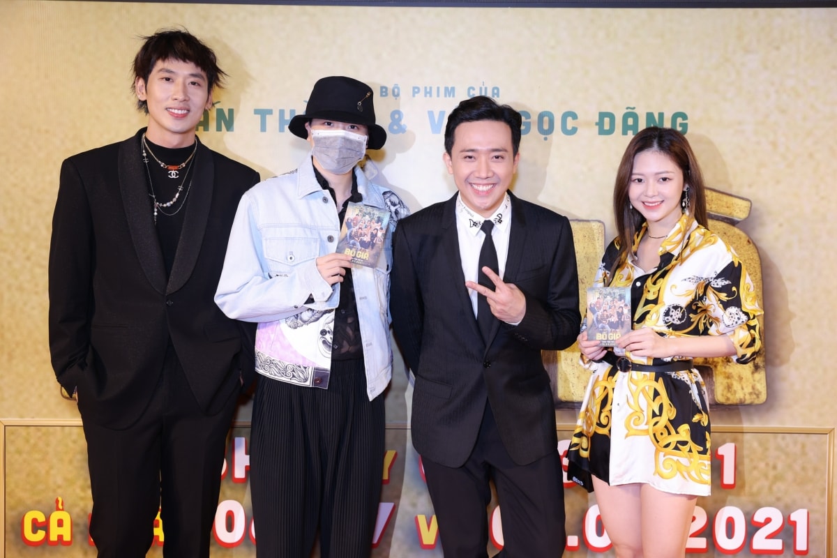 Trấn Thành, Tuấn Trần bên Trịnh Thăng Bình và Liz Kim Cương. Ngoài đời, Trịnh Thăng Bình chơi rất thân với Trấn Thành.