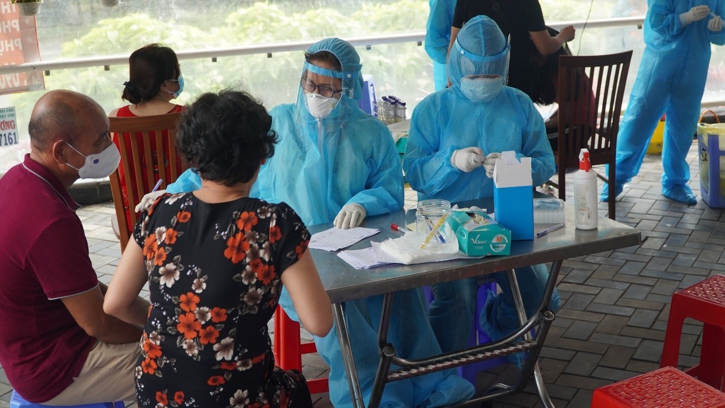 TP.HCM khẩn tìm người từng đến 2 cửa hàng Bách hóa xanh tại quận 5 - 1